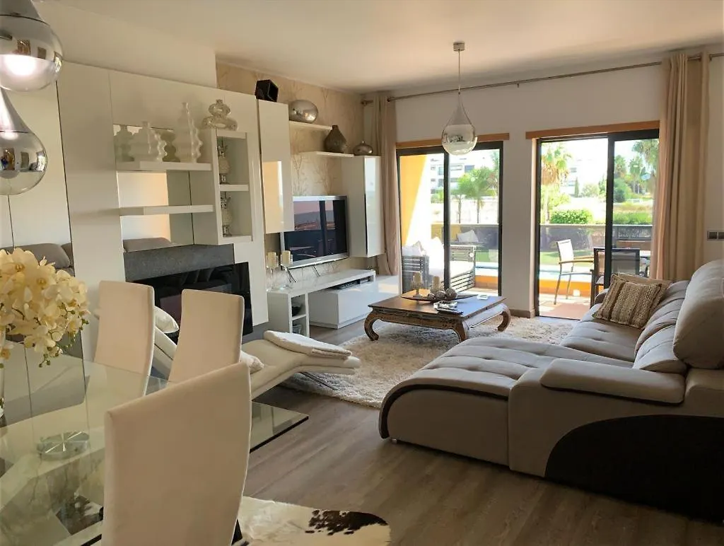 Apartment With Sea View Quarteira